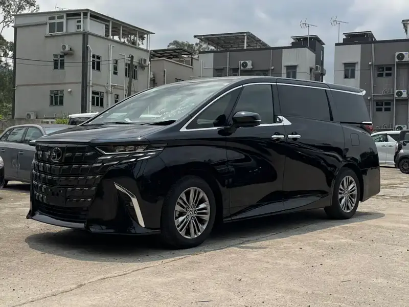 Toyota Alphard, 2025