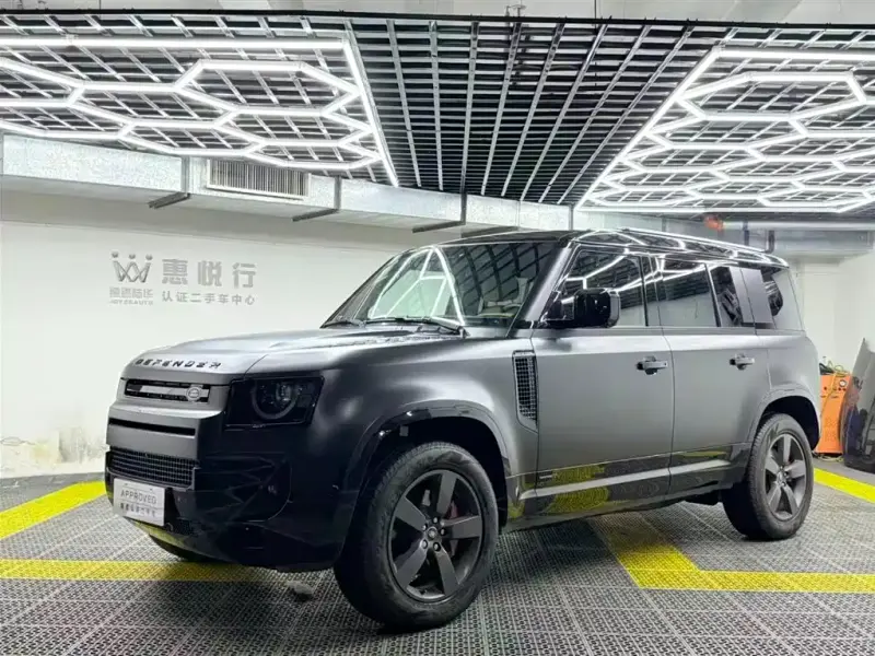 Land Rover Defender, 2024
