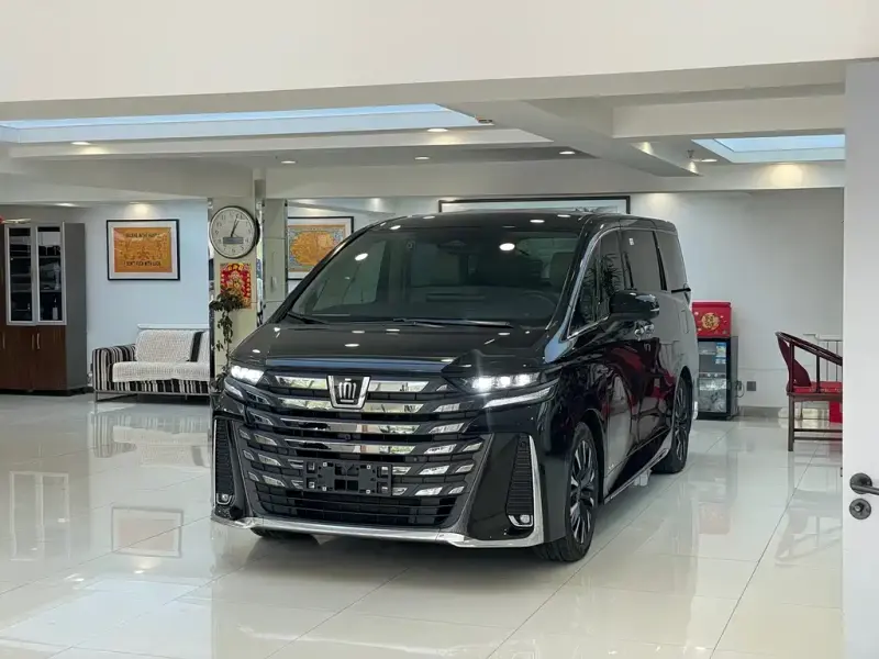 Toyota Vellfire, 2024