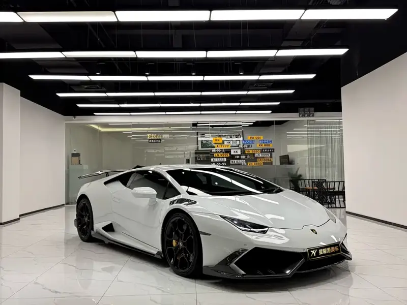 Lamborghini Huracán, 2014