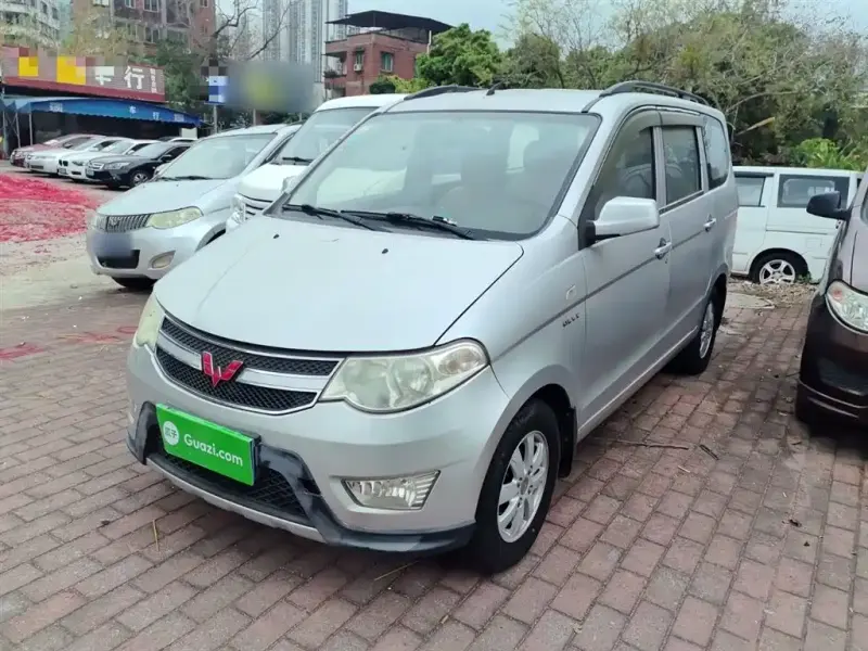Wuling Hongguang, 2015