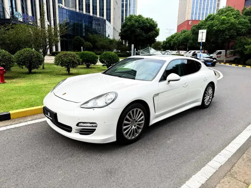 Porsche Panamera, 2012