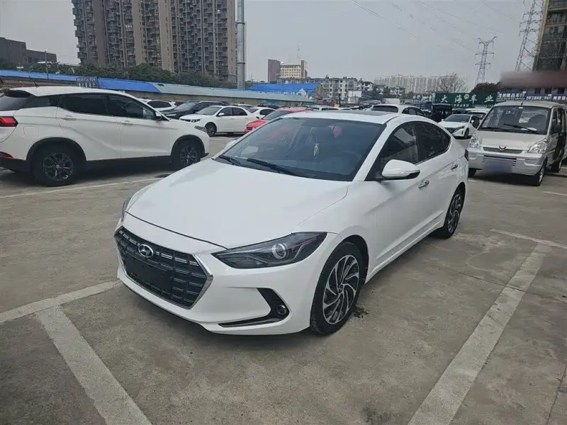 Hyundai Elantra, 2019
