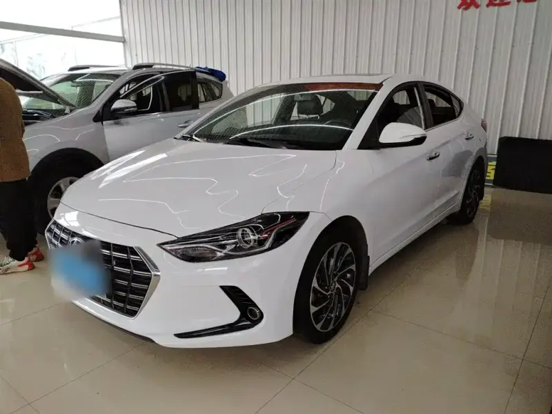 Hyundai Elantra, 2019