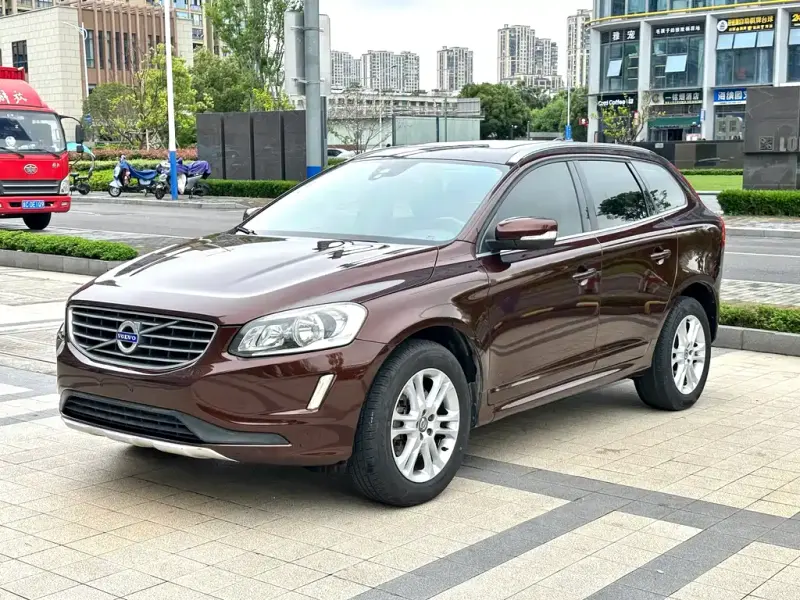 Volvo XC60, 2015