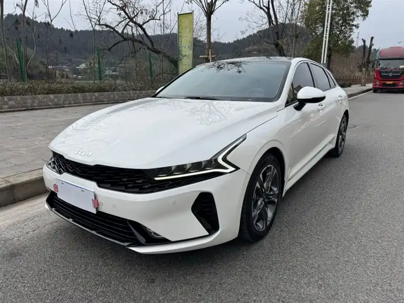 Kia K5, 2024