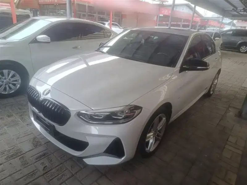 BMW 1 Series, 2022