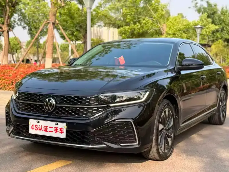 Volkswagen Passat, 2023
