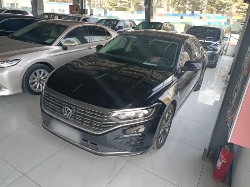Volkswagen Passat, 2022