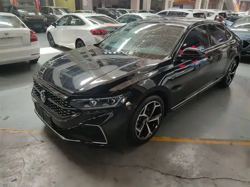 Volkswagen Passat, 2023
