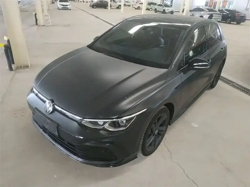Volkswagen Golf, 2024