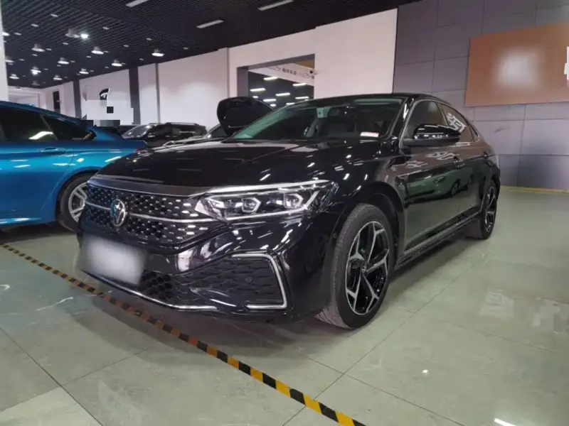 Volkswagen Passat, 2023