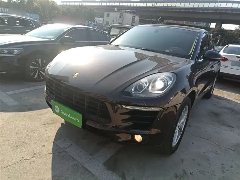 Porsche Macan, 2016