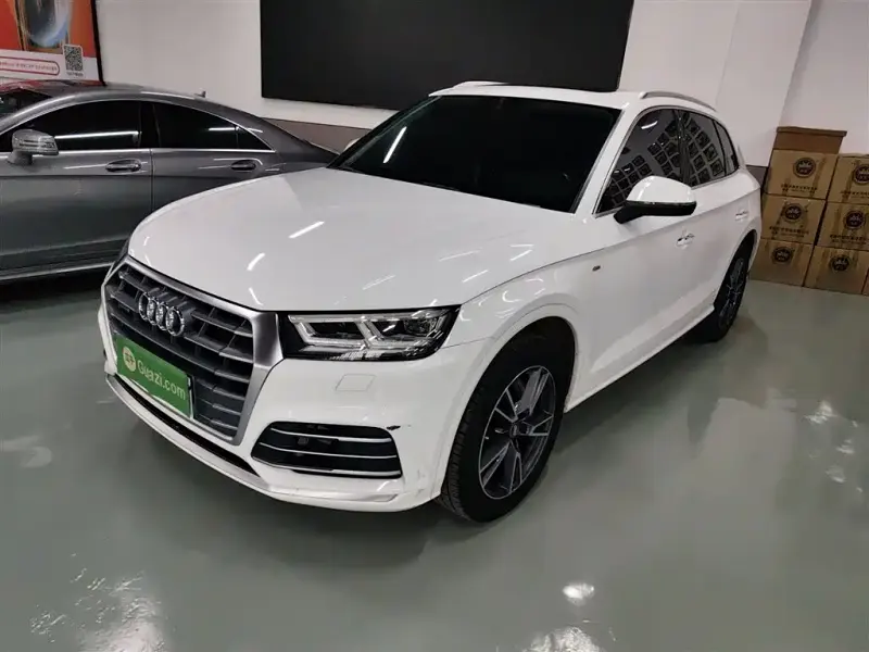 Audi Q5L, 2020