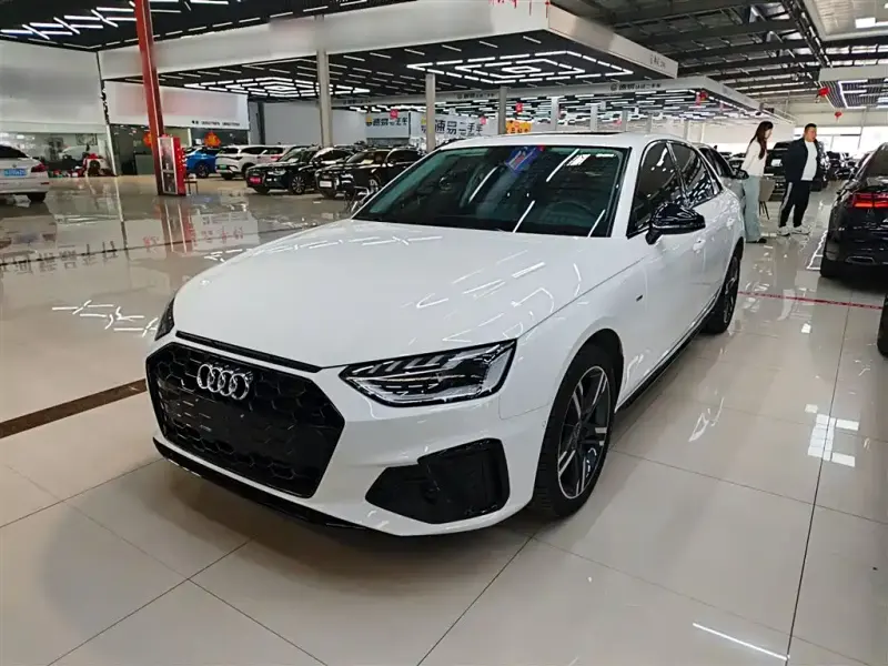 Audi A4L, 2023