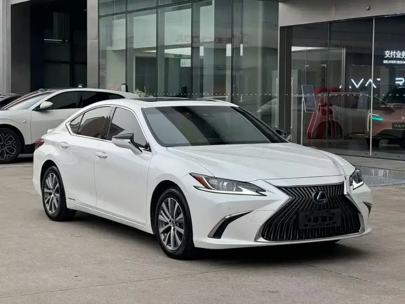 Lexus ES, 2019