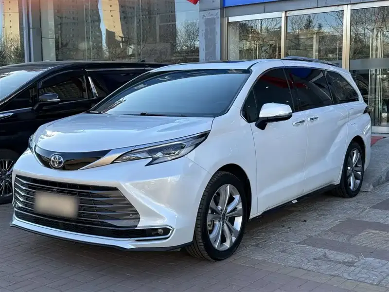 Toyota Sienna, 2024