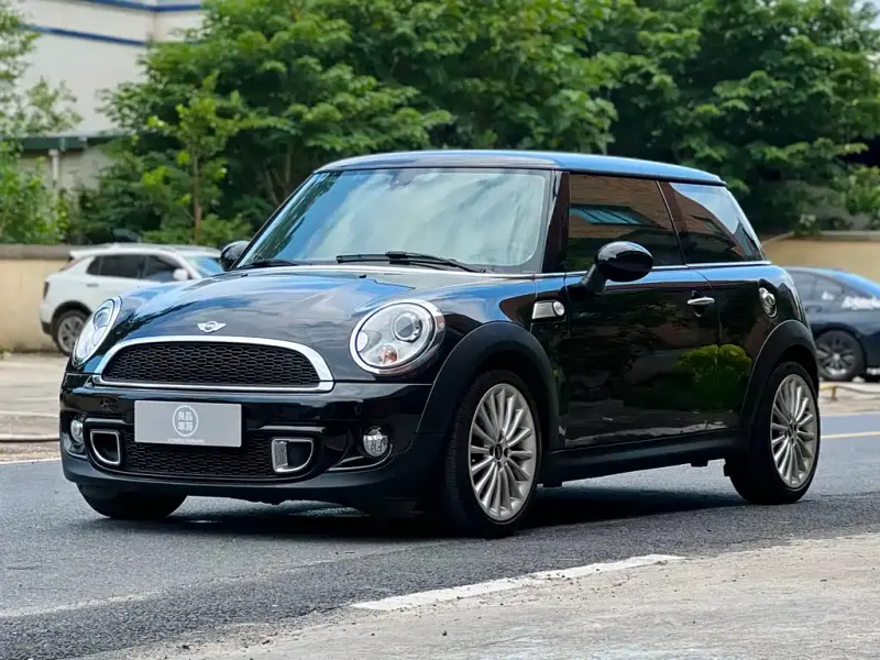 MINI Mini, 2013
