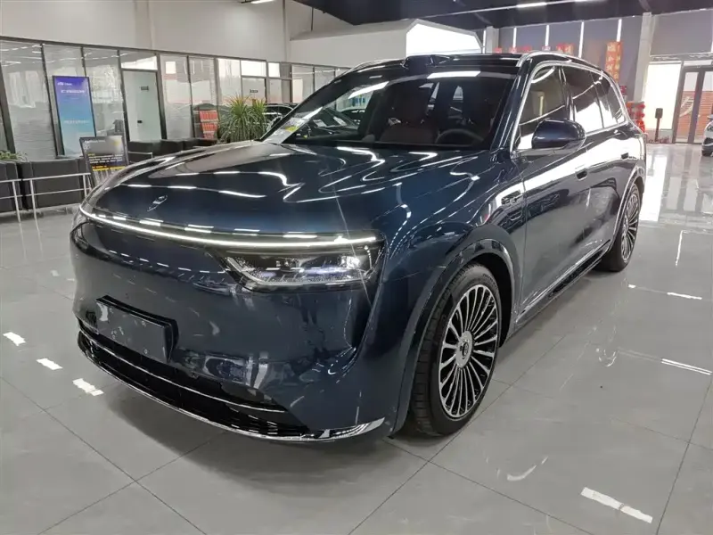 AITO M8, 2025