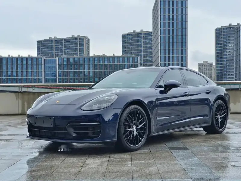 Porsche Panamera, 2022