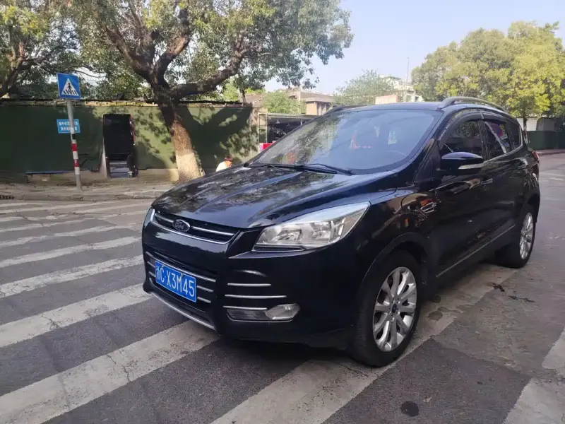 Ford Kuga, 2014