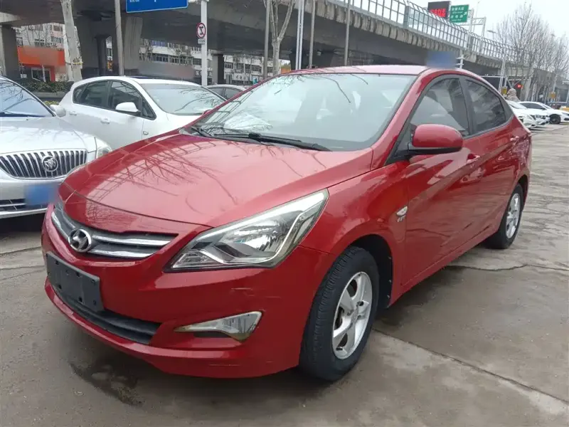 Hyundai Verna, 2015