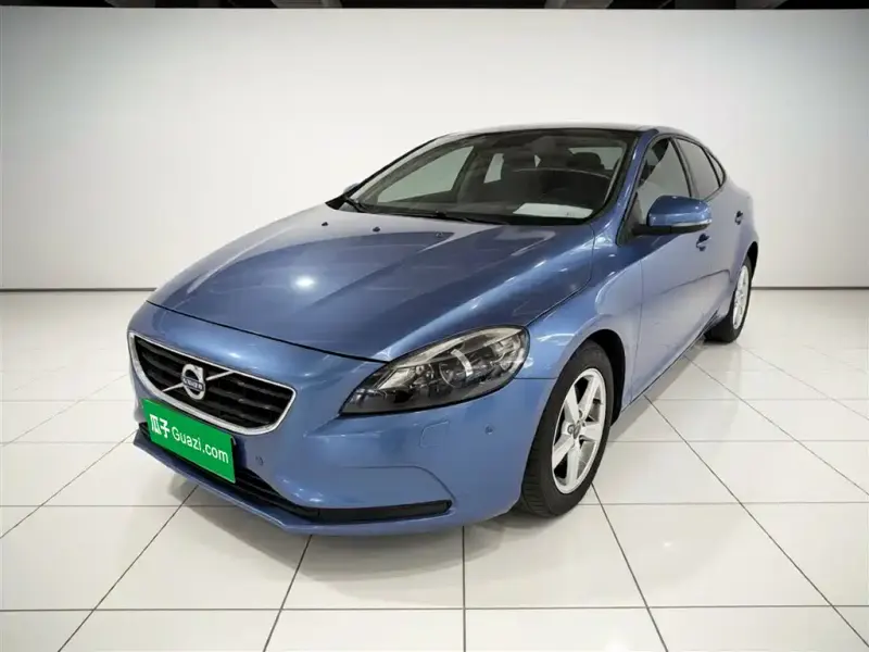 Volvo V40, 2016