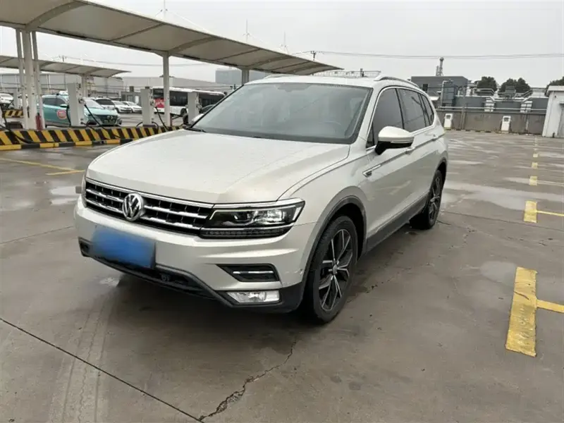 Volkswagen Tiguan L, 2017