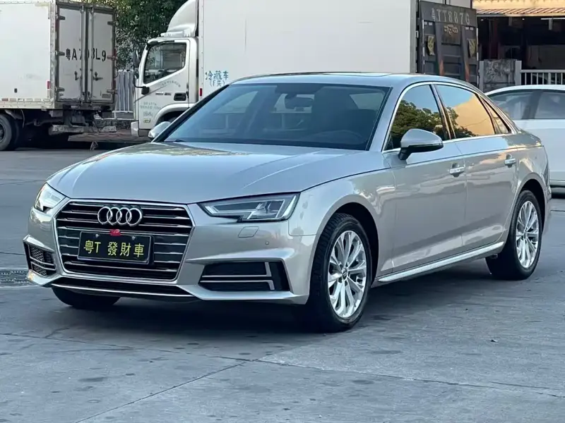 Audi A4L, 2020