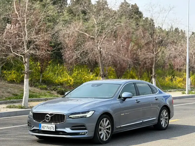 Volvo S90, 2020