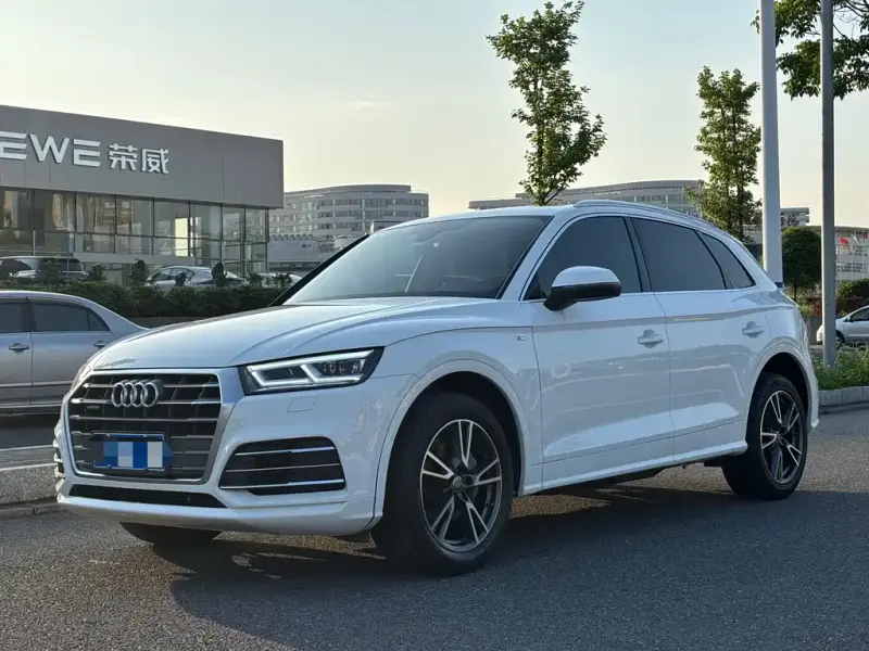 Audi Q5L, 2019