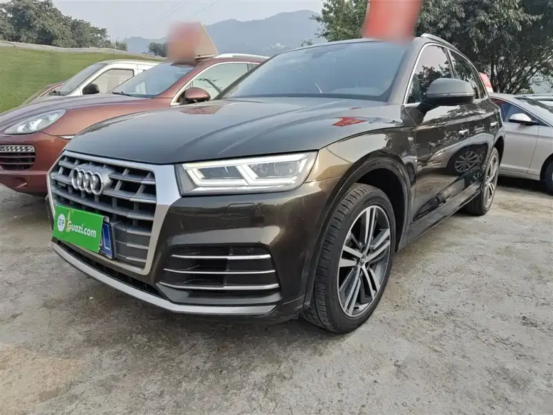 Audi Q5L, 2020