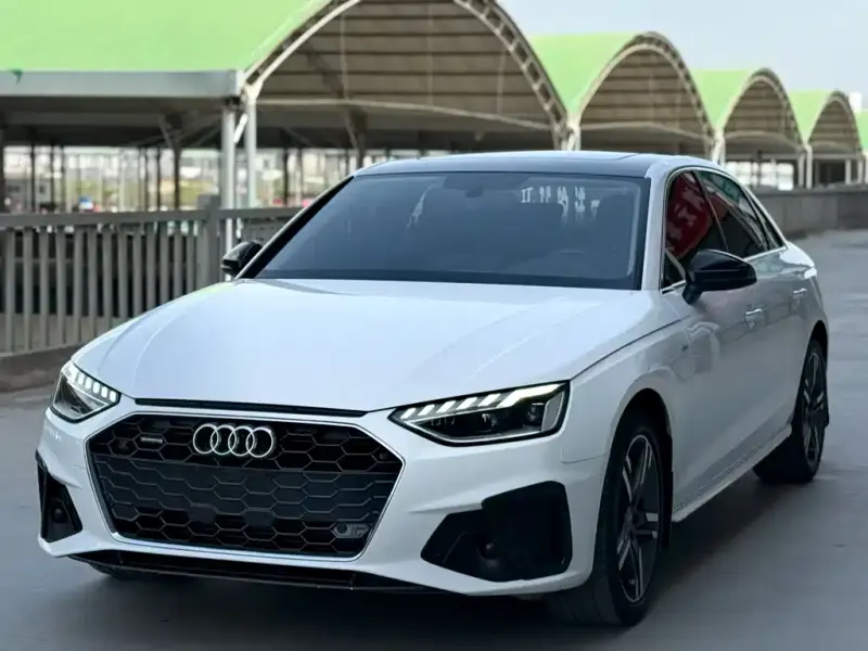 Audi A4L, 2021