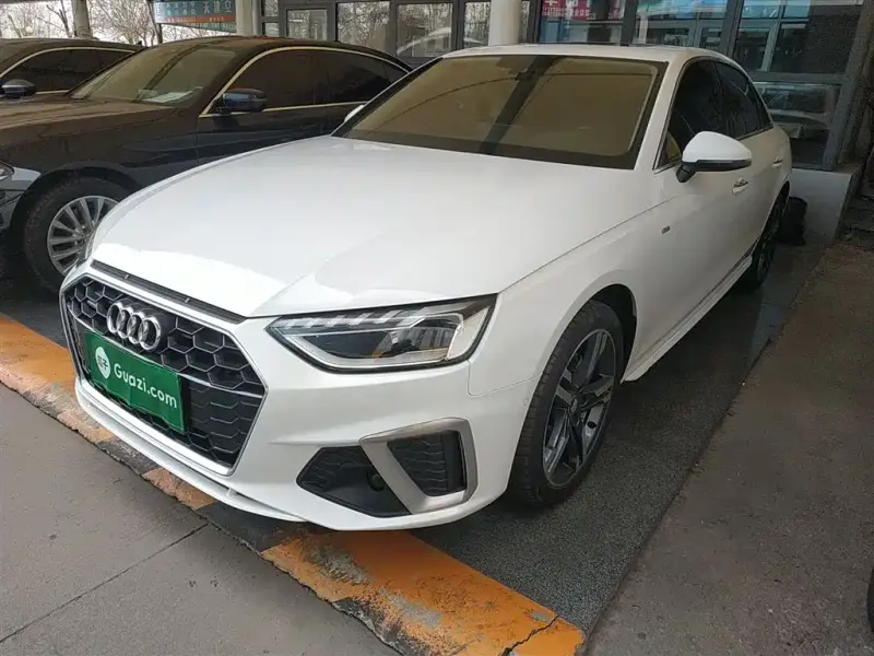 Audi A4L, 2021
