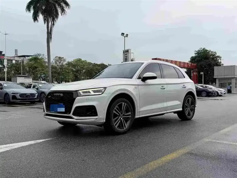 Audi Q5L, 2020