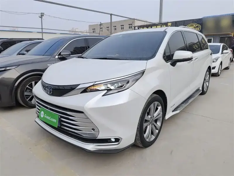 Toyota Sienna, 2023
