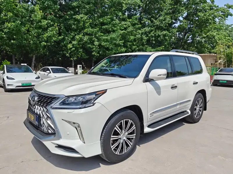 Lexus LX, 2016