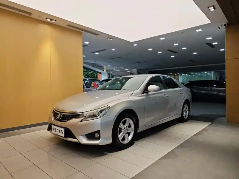 Toyota Reiz, 2015