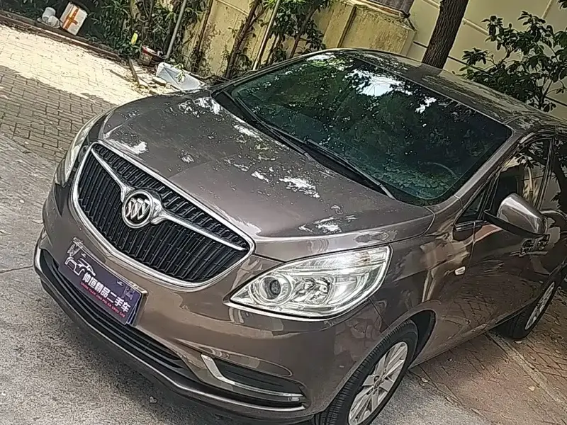 Buick GL8, 2018