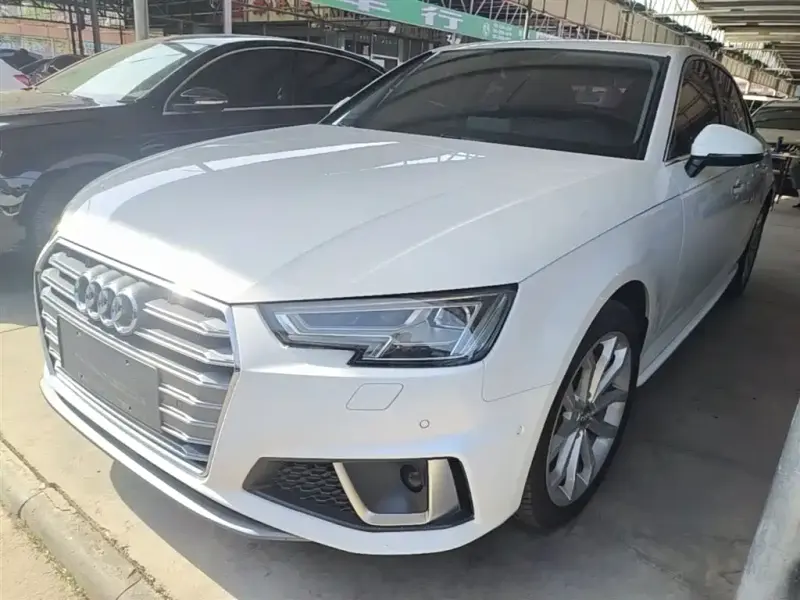Audi A4L, 2020