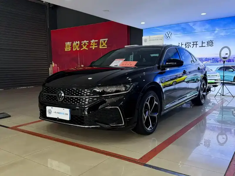 Volkswagen Passat, 2023