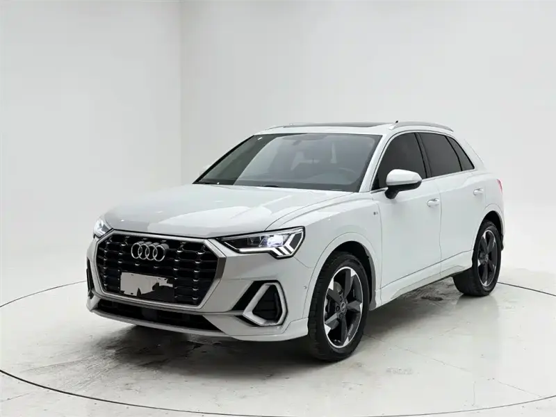 Audi Q3, 2022