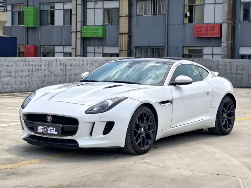 Jaguar F-TYPE, 2017