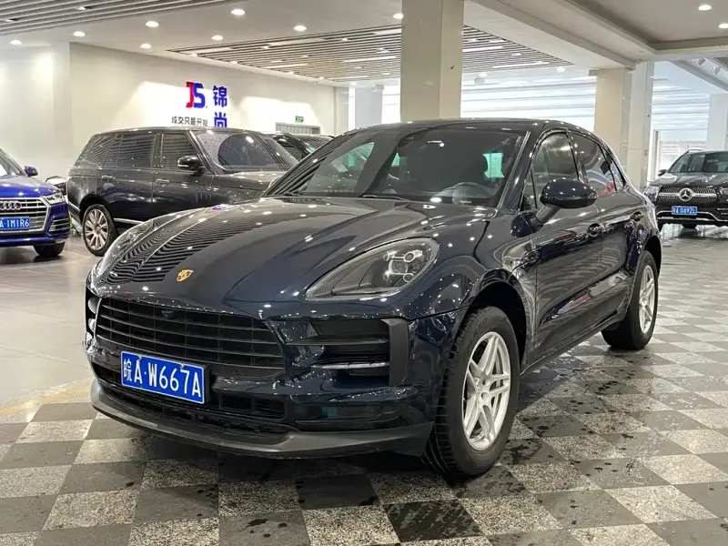 Porsche Macan, 2021