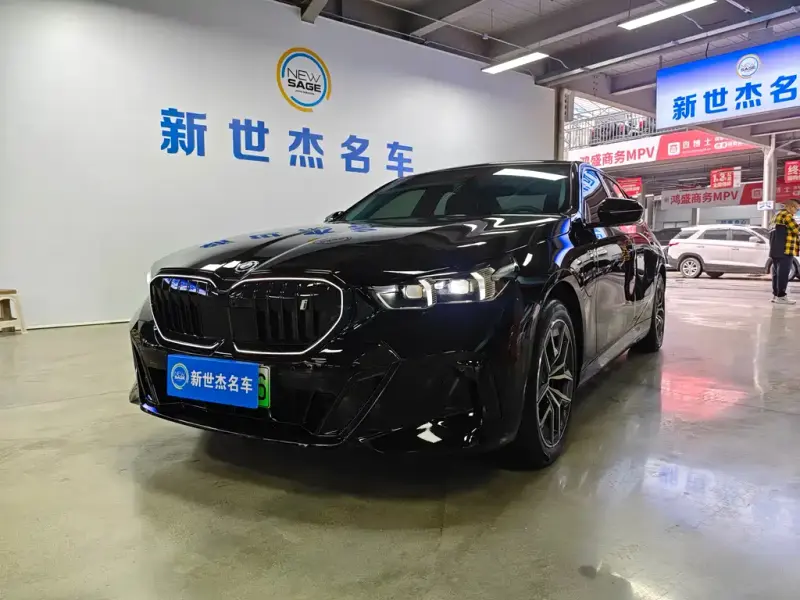 BMW i5, 2025