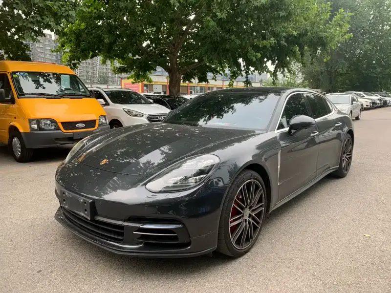 Porsche Panamera, 2018