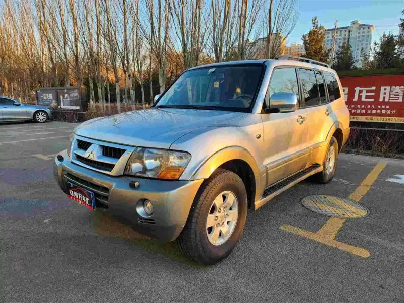 Mitsubishi Pajero, 2008