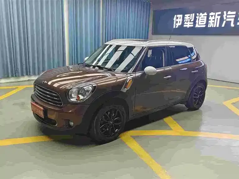 MINI Countryman, 2013