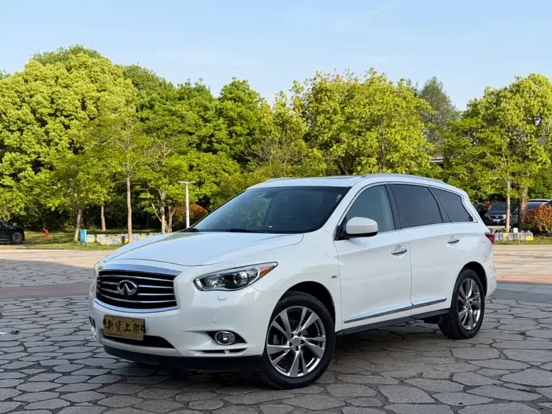 Infiniti JX, 2015