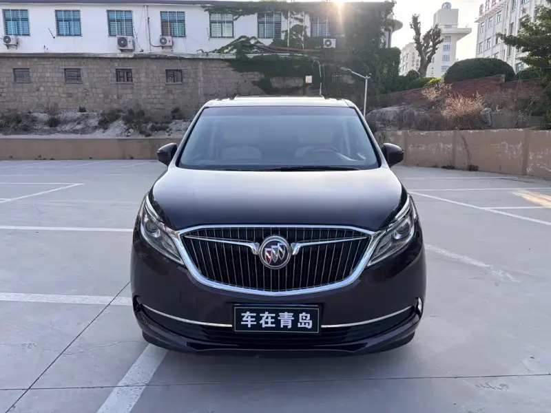 Buick GL8, 2017